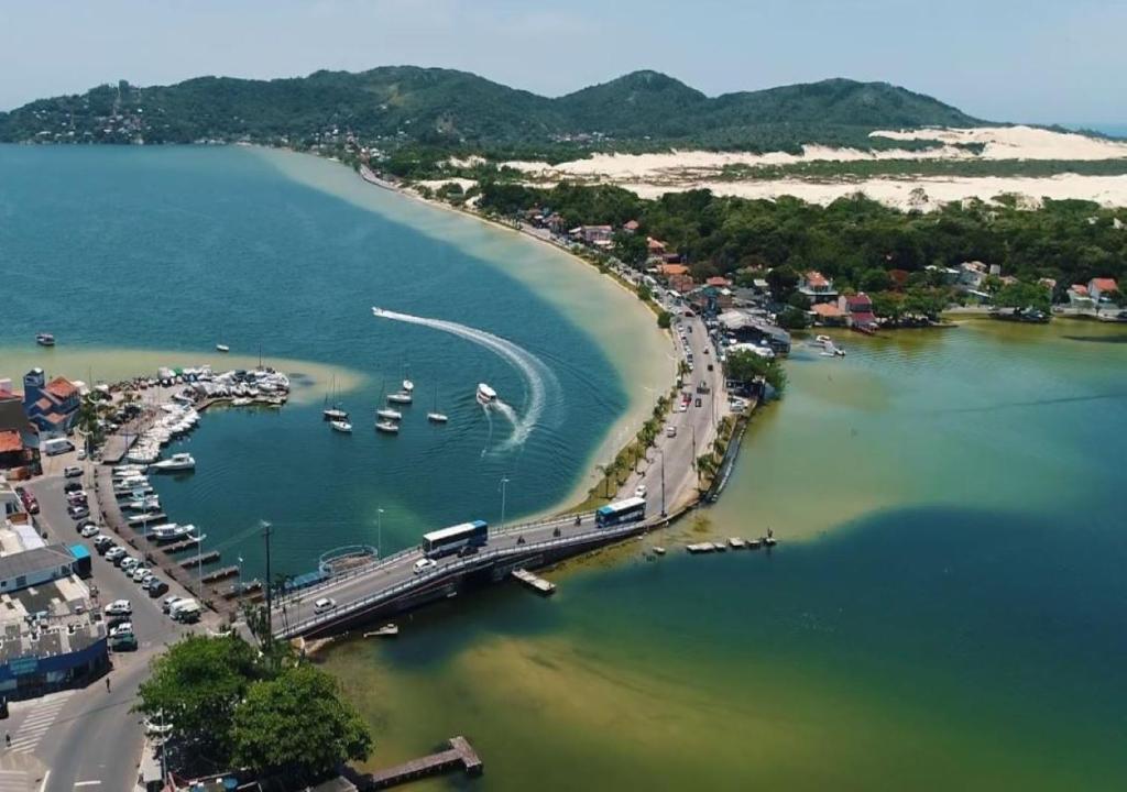 Vista aérea da Lagoa da Conceição em Florianópolis SC Brasil
